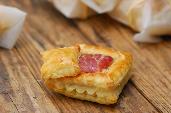 Hojaldre con Jamón Ibérico
